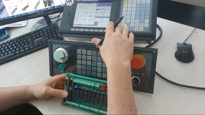 Подключение стойки NEWKER - система управления ЧПУ (видеообзор - видео №2)