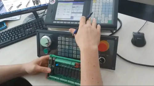 Подключение стойки NEWKER - система управления ЧПУ (видеообзор - видео №1)